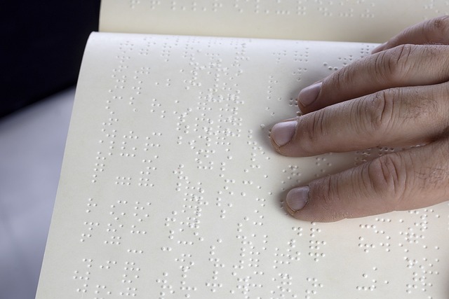 Lire en braille